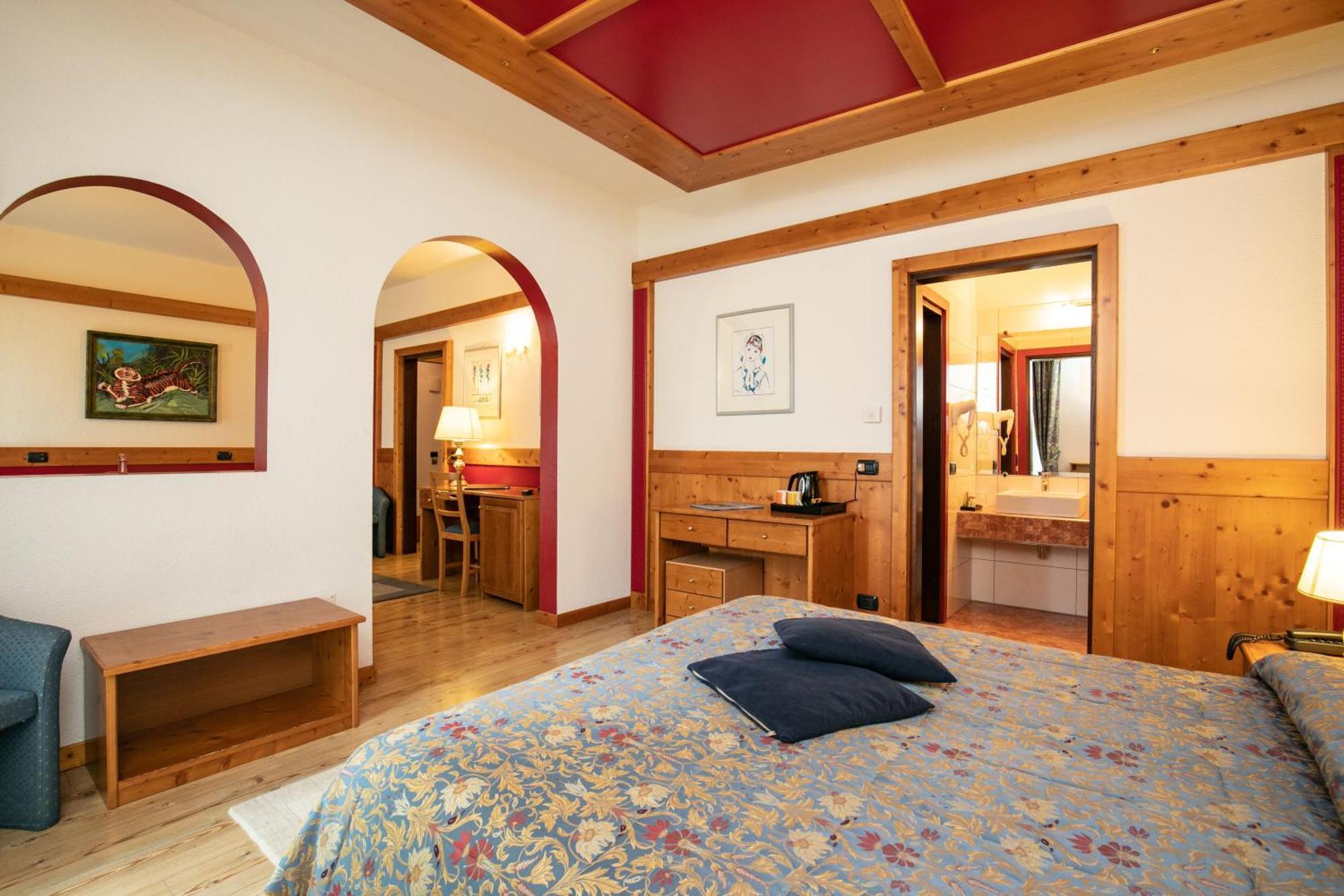 G. Hotel Des Alpes San Martino Di Castrozza Exterior foto